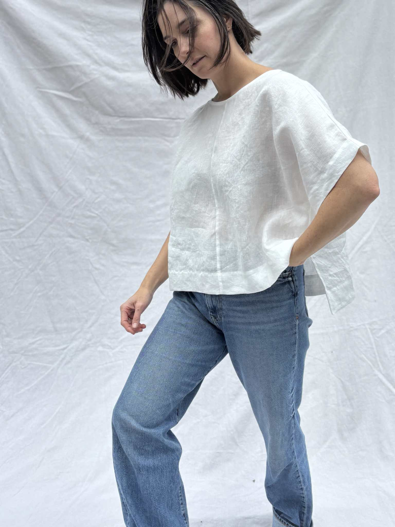 Studio tee in white linen